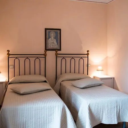 Casa Elia 6, Emma Villa *